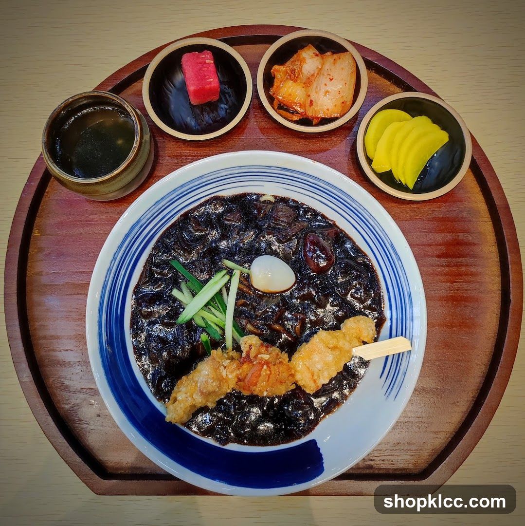 Jajangmyeon with Side Dishes