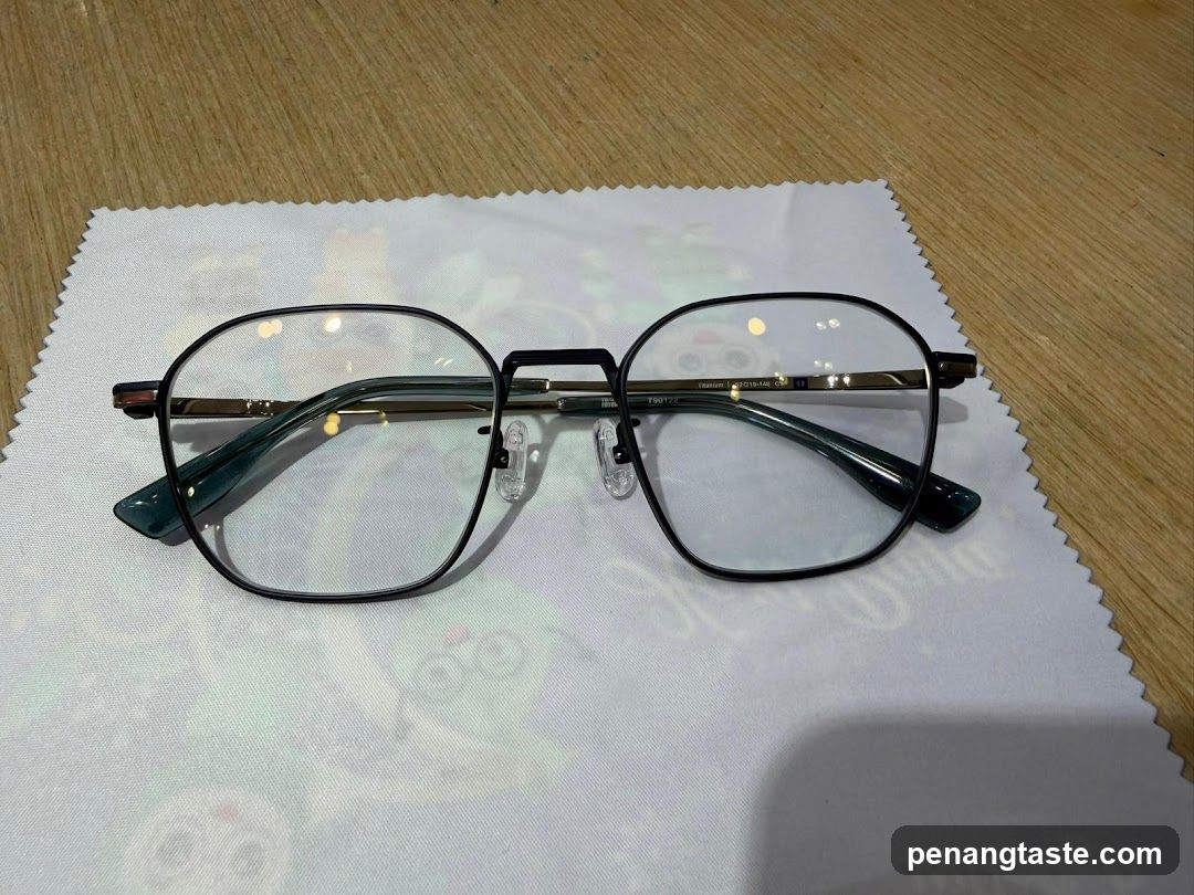 Eyeglasses