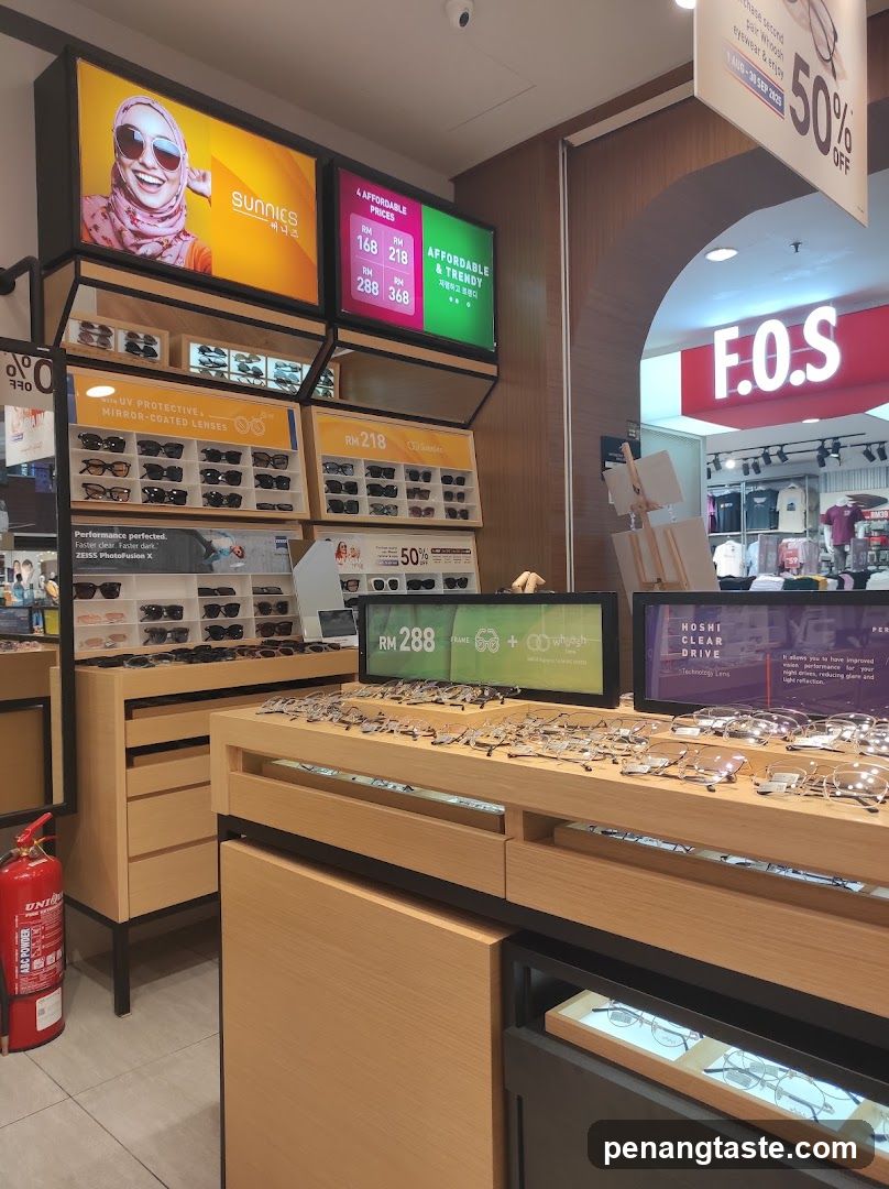 Eyewear Store Display