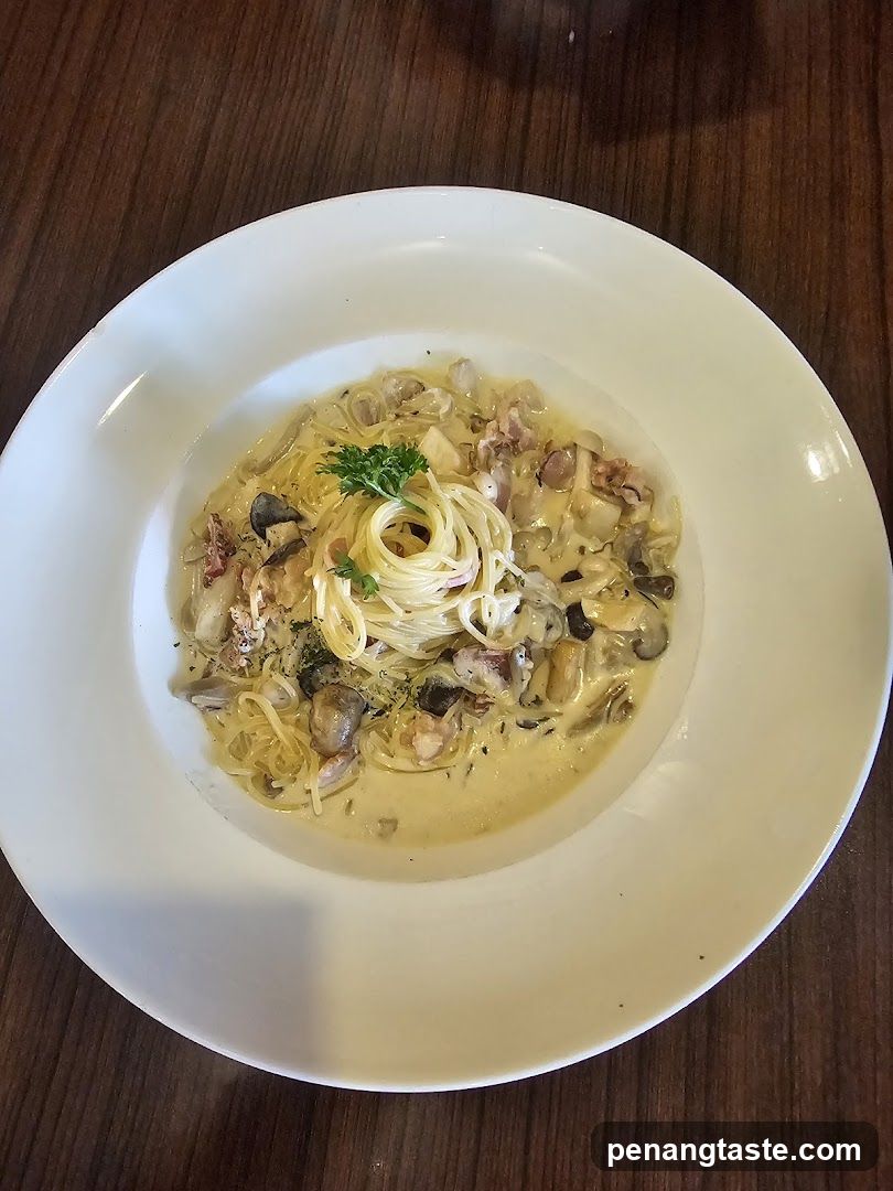 Creamy Pasta with Mushrooms and Bacon