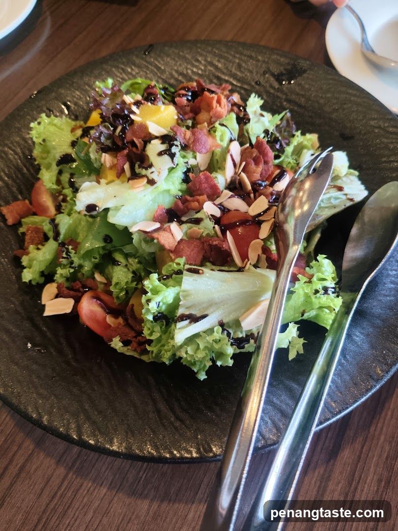 Salad with Bacon and Almonds