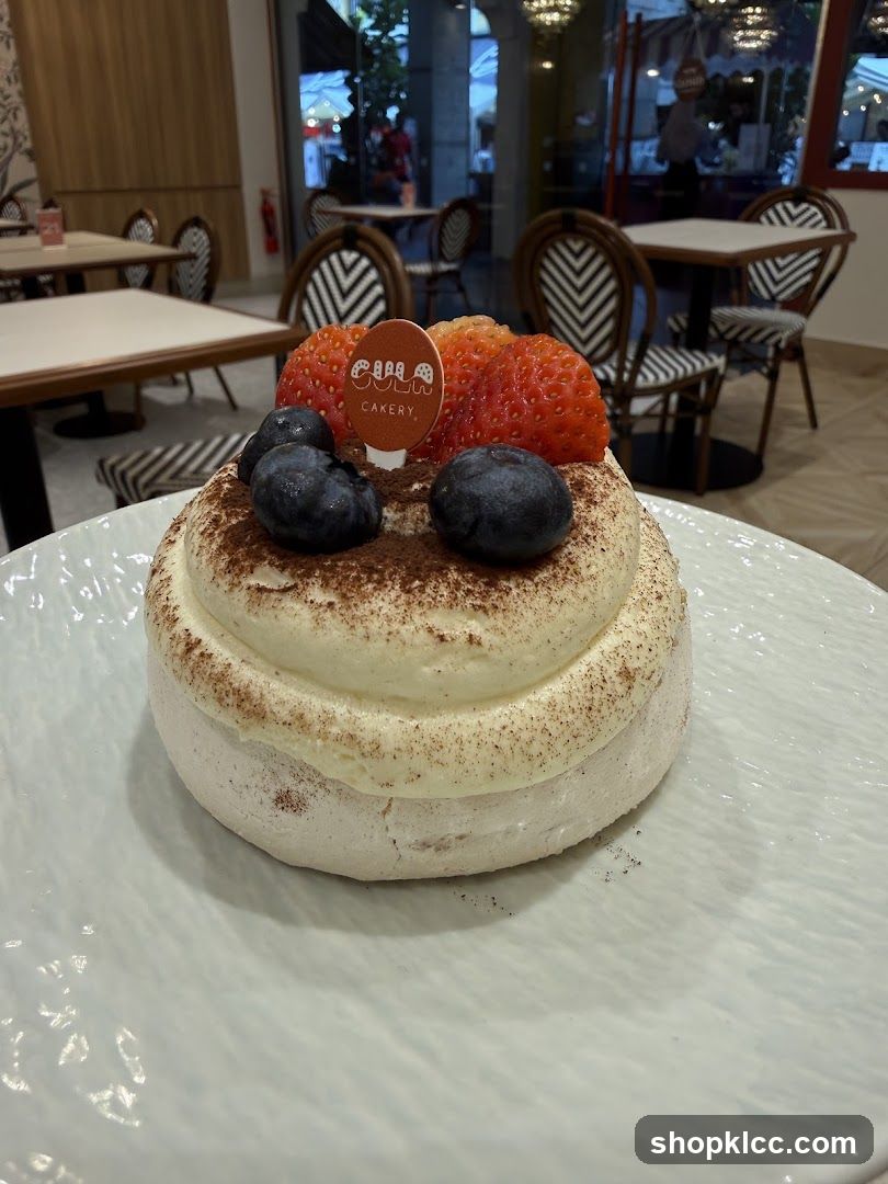 Pavlova with Berries