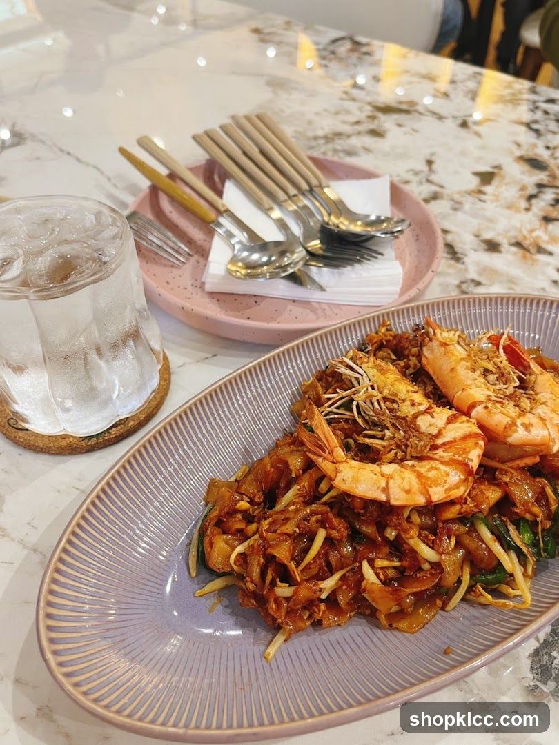 Char Kway Teow with Prawns