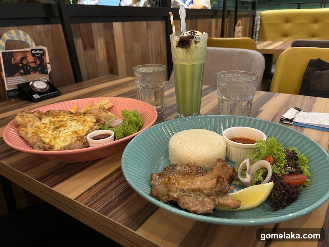 Restaurant Interior Table Setting
