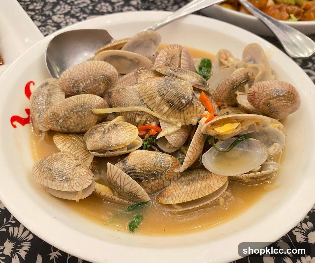 Clams in Sauce