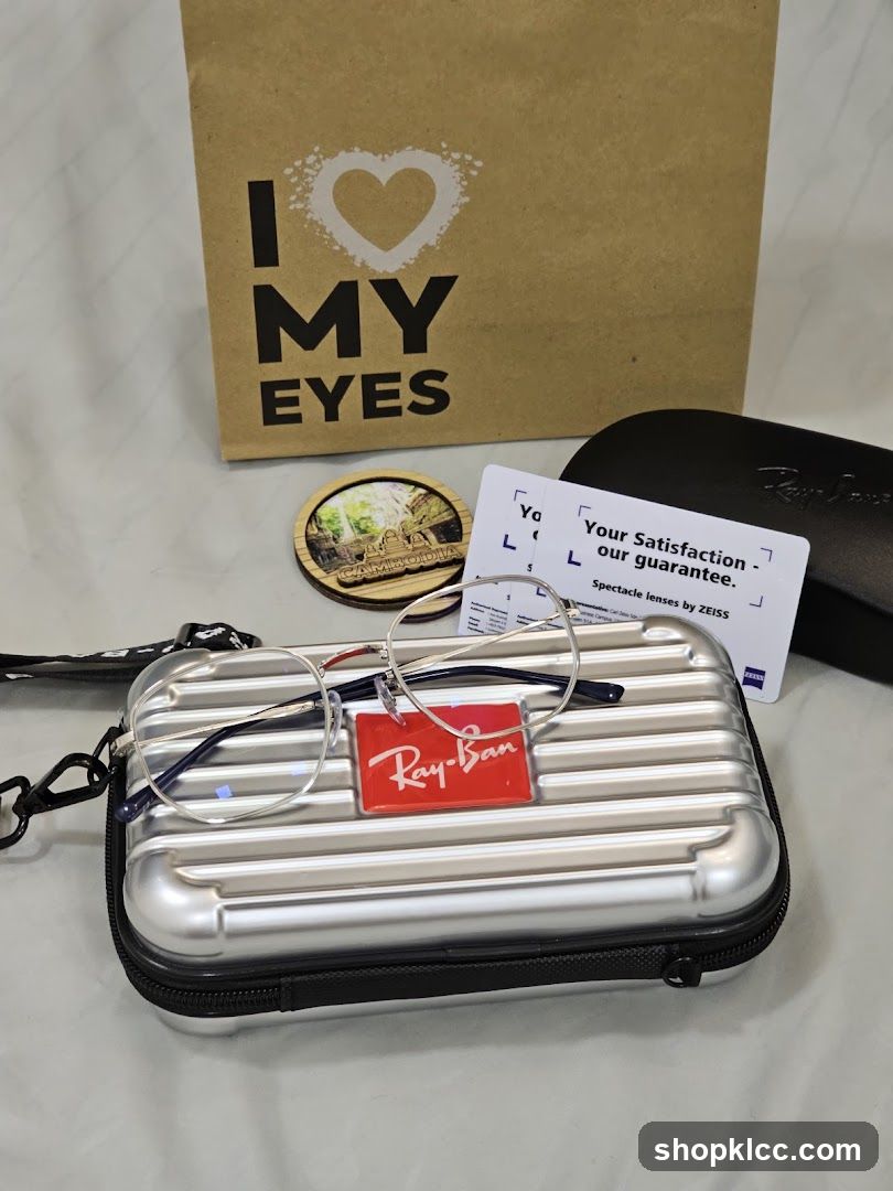Eyewear Accessories