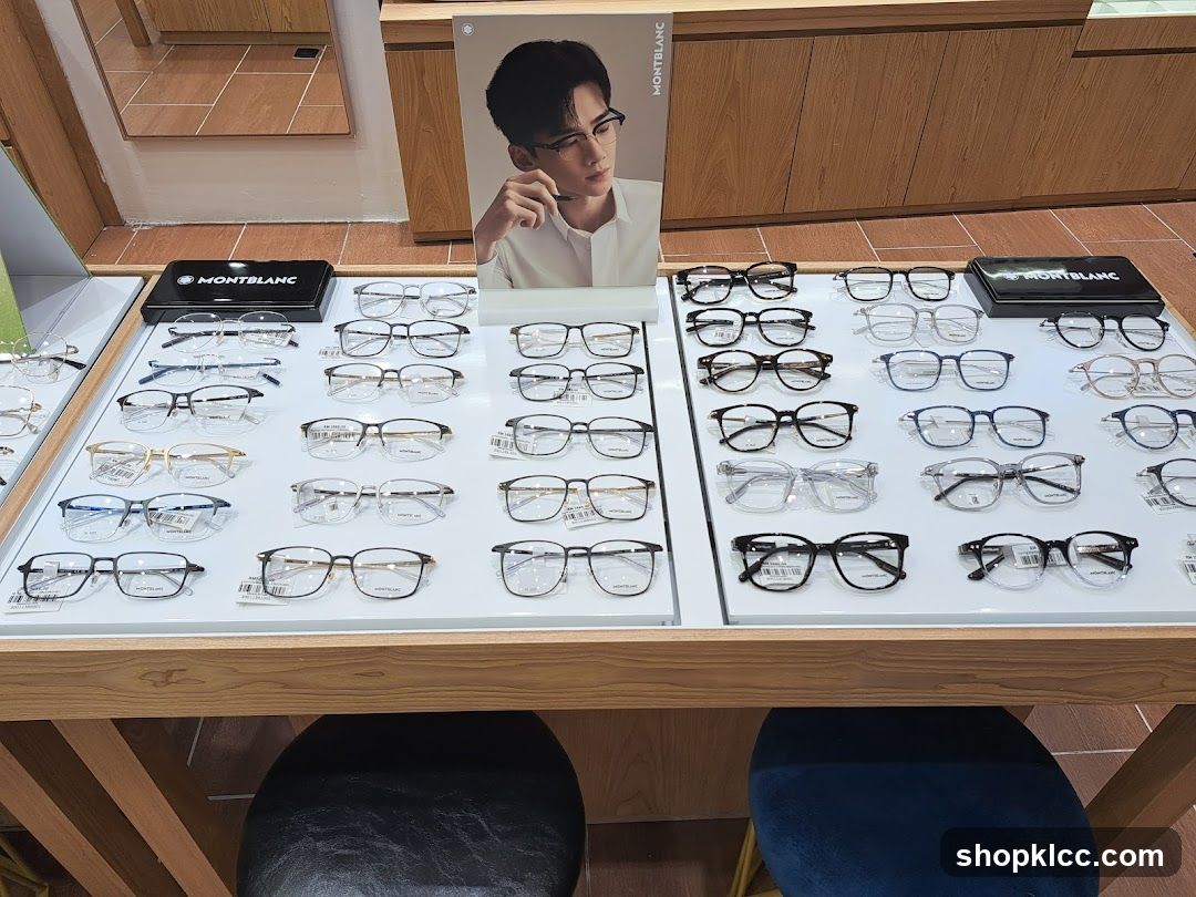 Eyeglasses Display