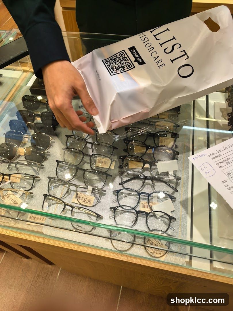Eyeglasses Display Case