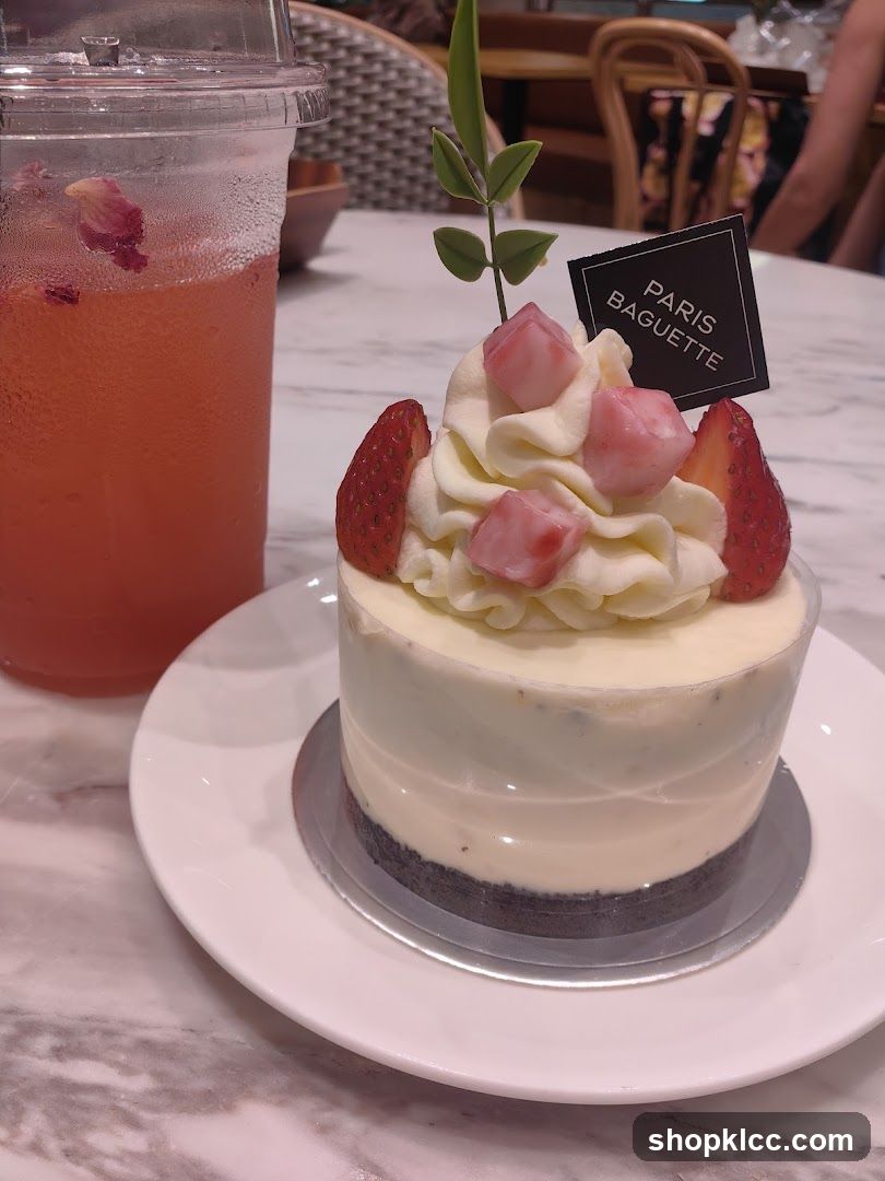 Paris Baguette Cake and Drink
