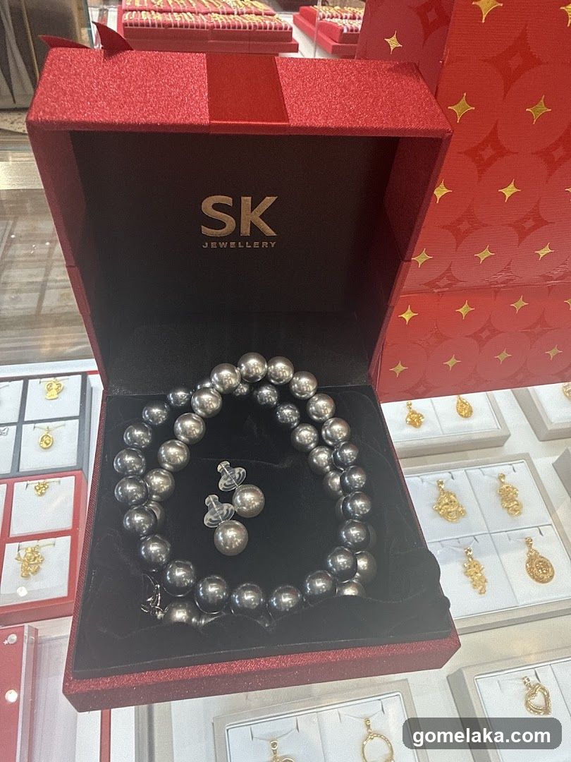 SK Jewellery Display