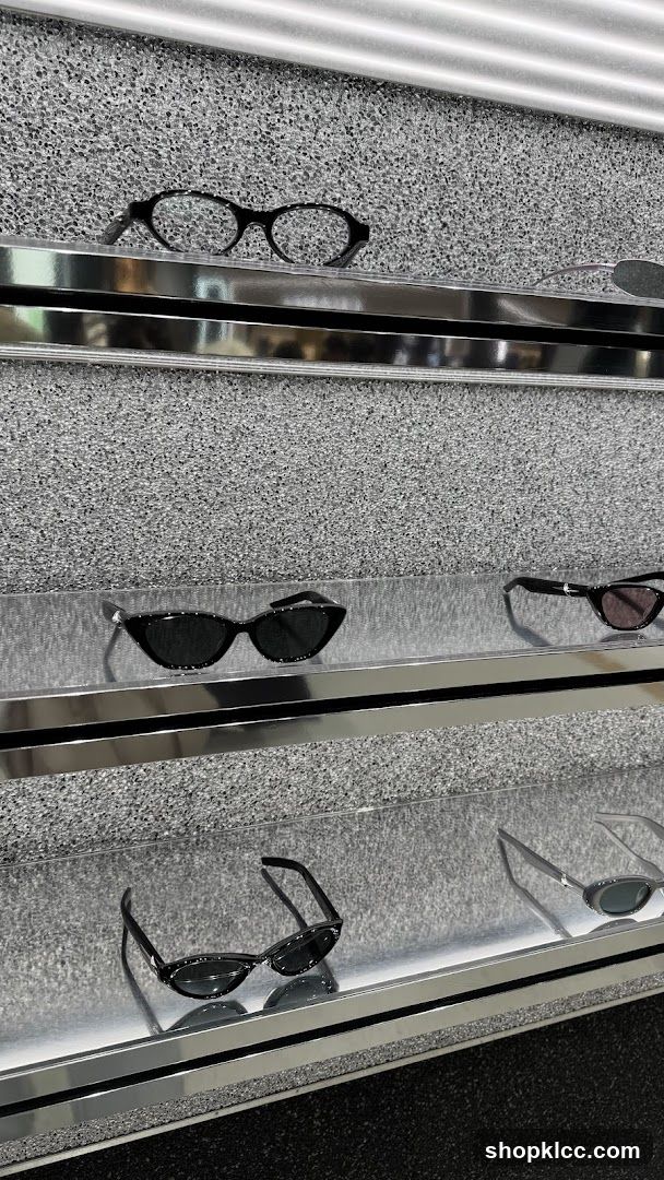 Eyewear Display