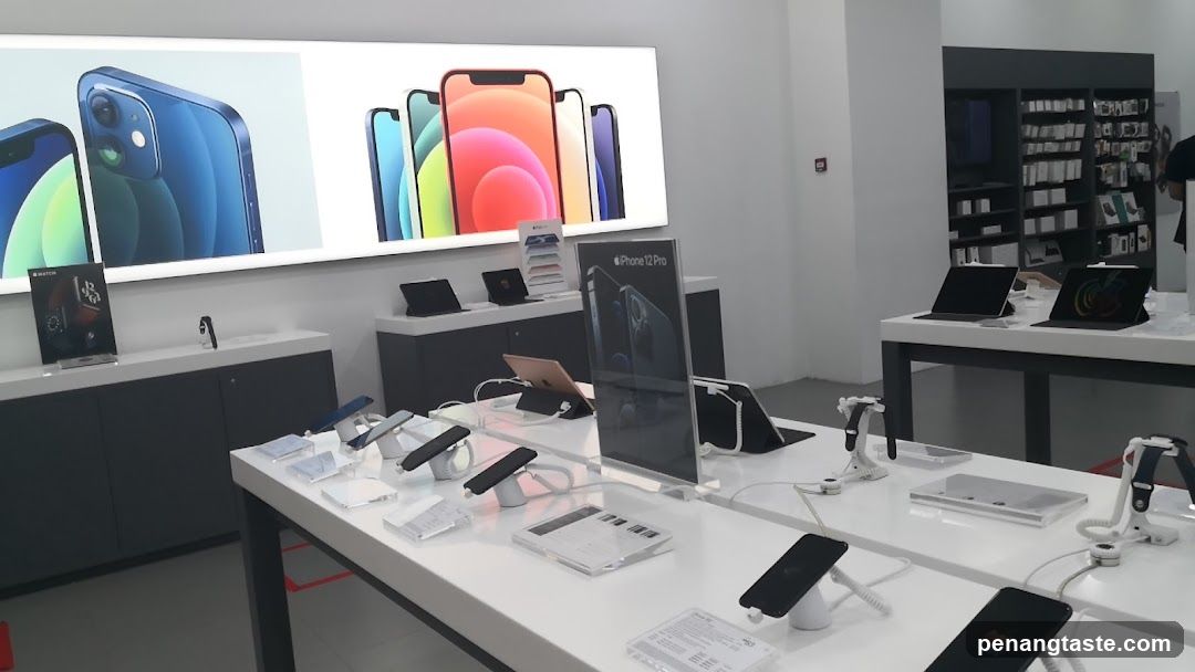 Apple Store Interior