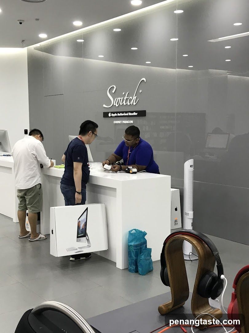 Apple Authorized Reseller Store