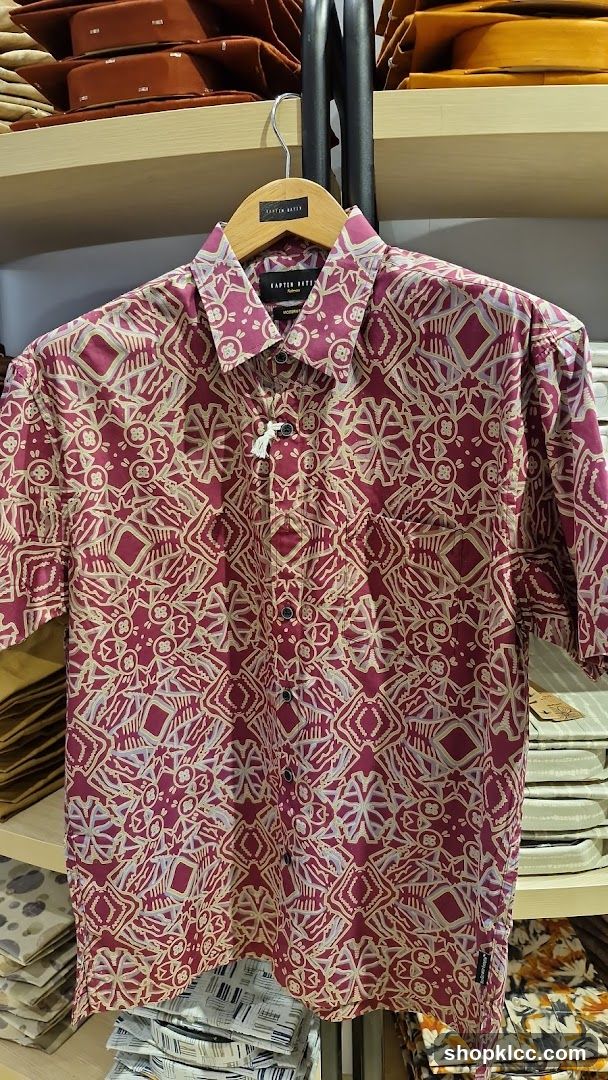 Men's patterned shirt