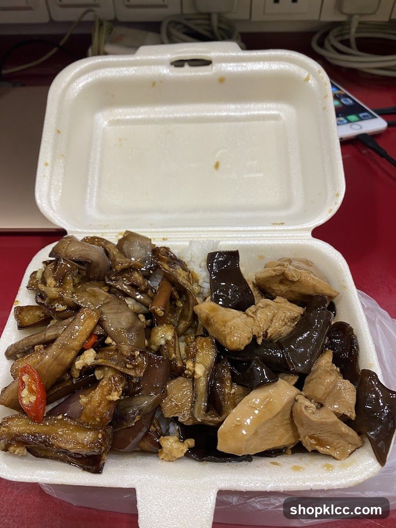 Takeout container with food
