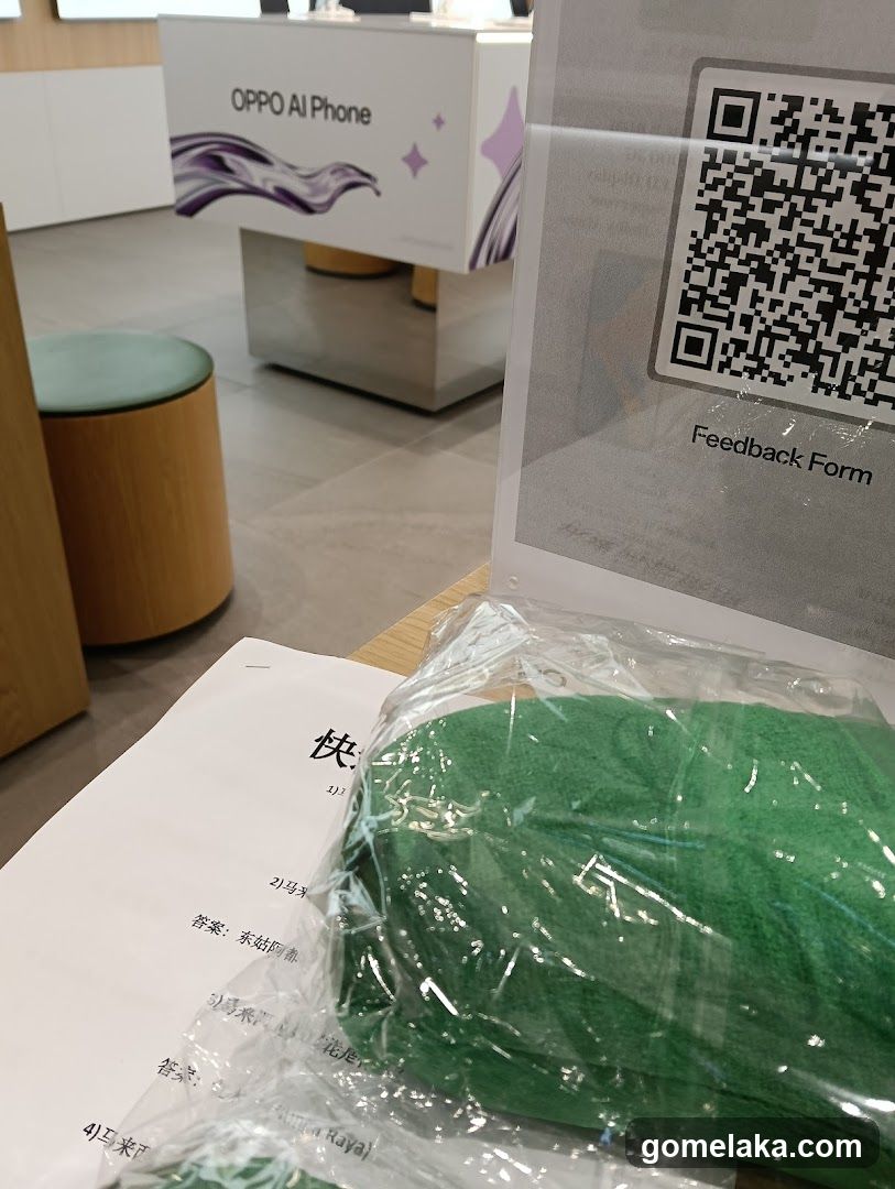 OPPO AI Phone Store Interior