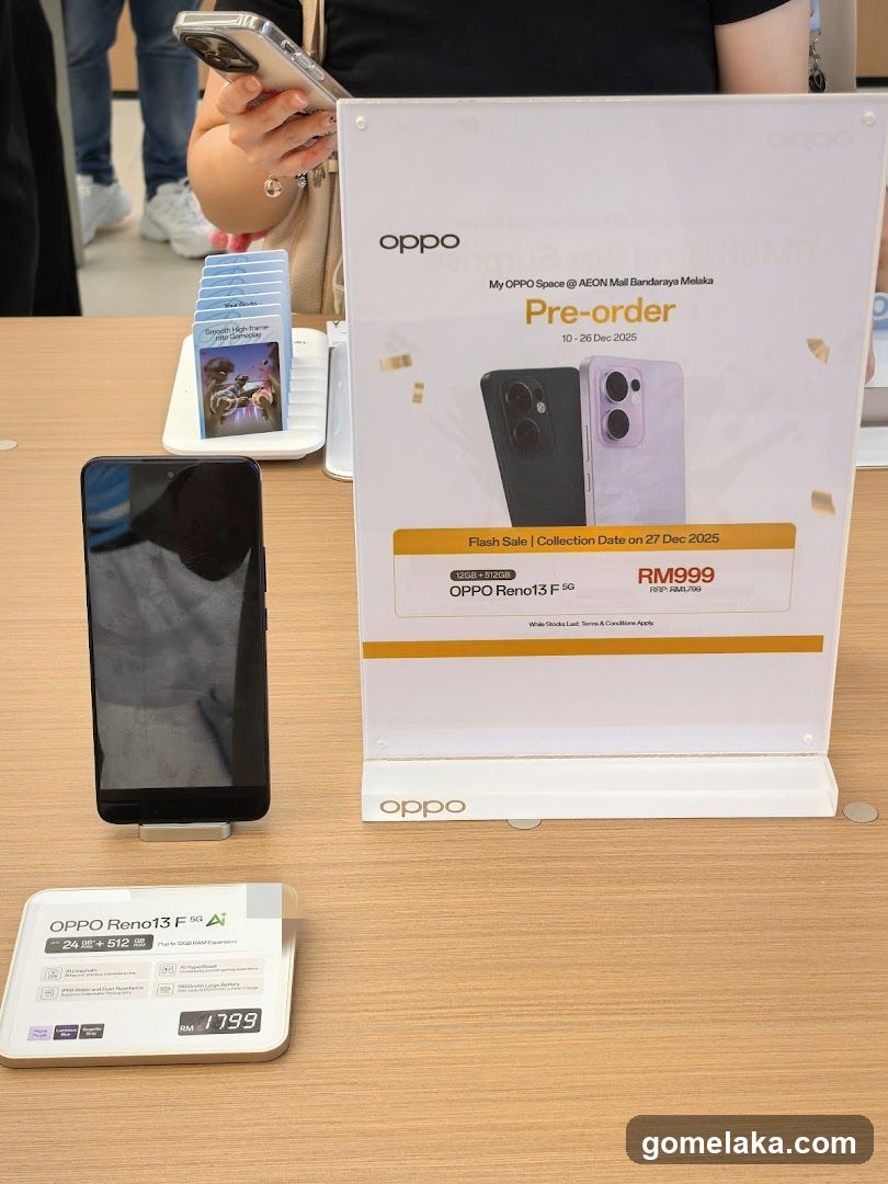 OPPO Pre-order Display at AEON Mall Bandaraya Melaka