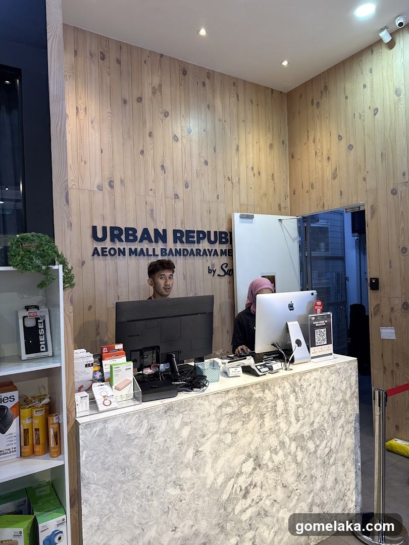 Urban Republic by Sia reception area
