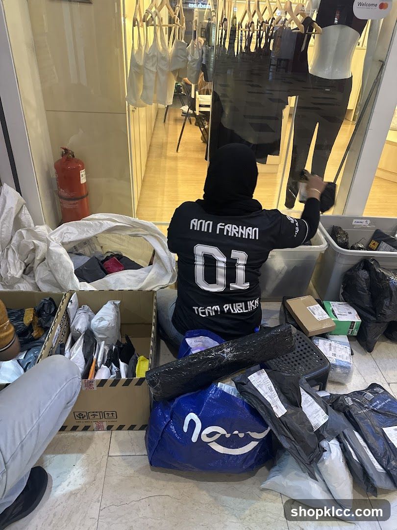 Packaging Area in Storefront