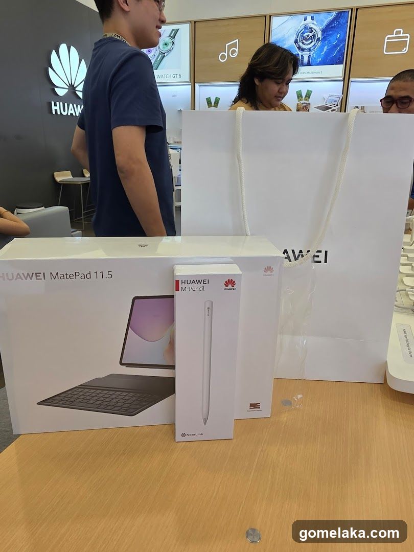 Huawei Store Interior