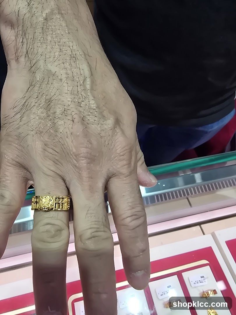 Gold Ring Display Case