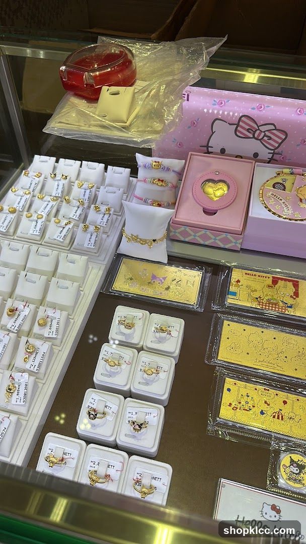 Hello Kitty Gold Jewelry Display