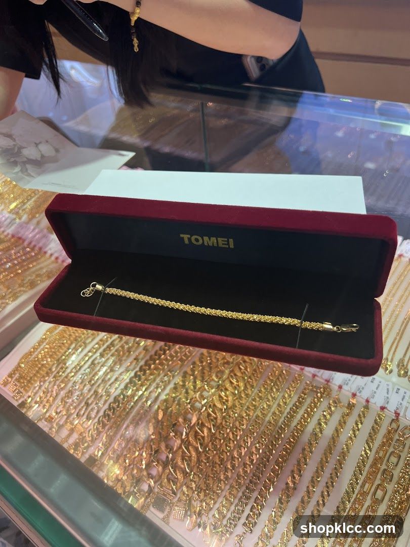 Gold Bracelet Display