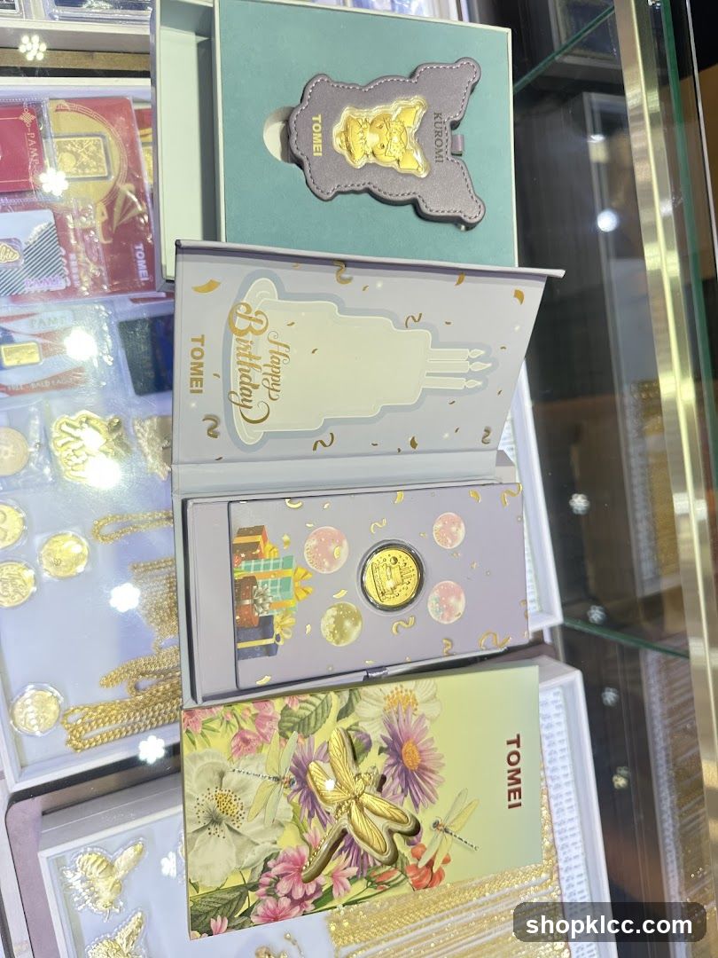 Tomei Jewelry Display
