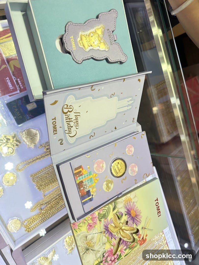 Tomei Jewelry Display