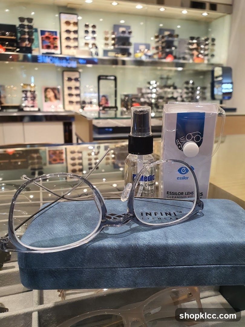 Eyewear Display with Accessories