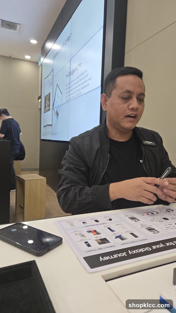 Samsung Store Display