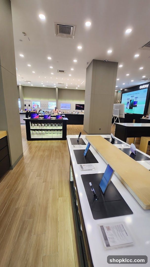 Electronics Store Display