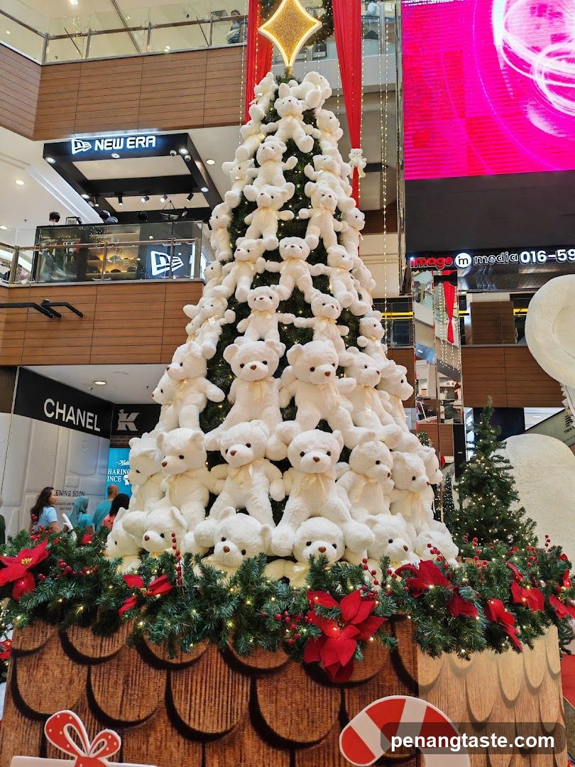 Christmas Tree Decorated with Teddy Bears