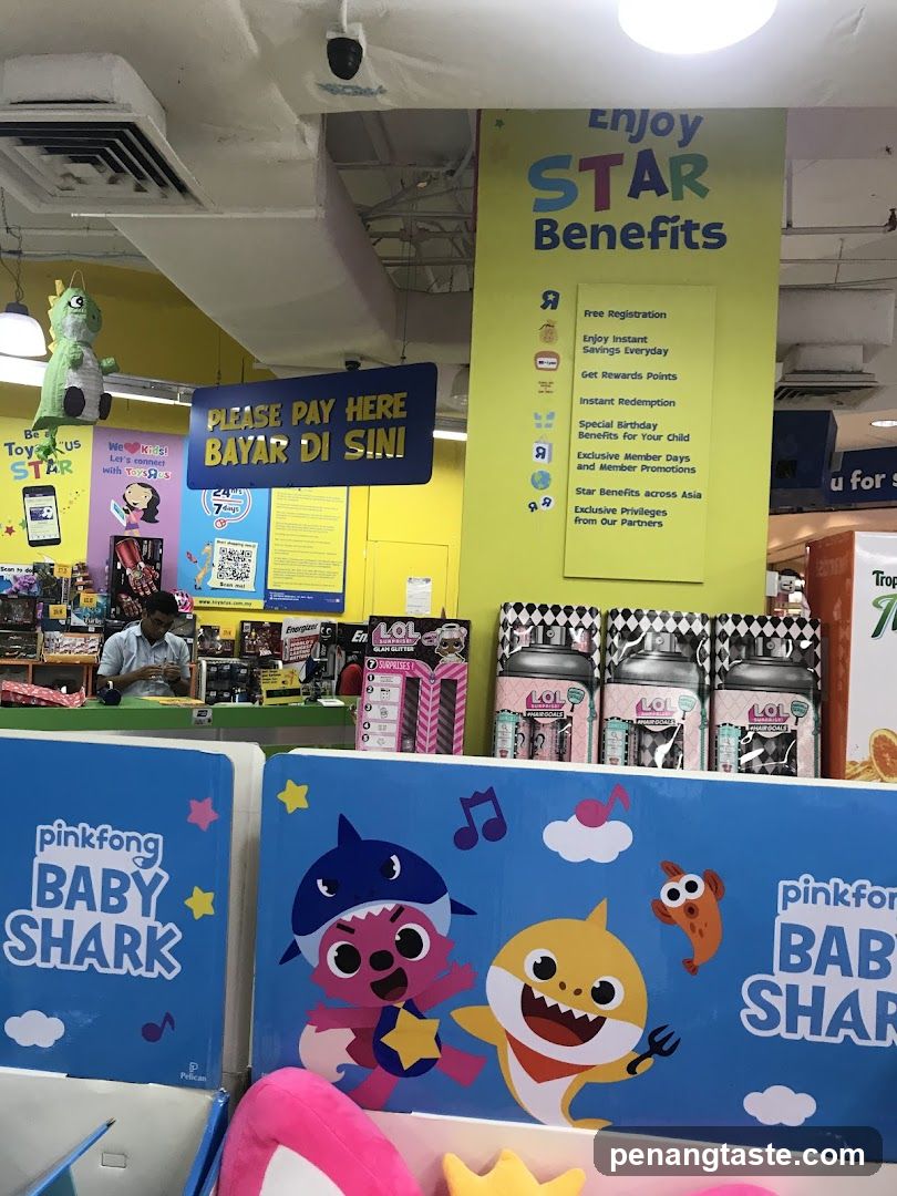 Toys R Us Store Interior