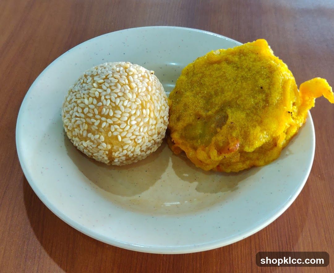 Sesame Ball and Fried Pastry