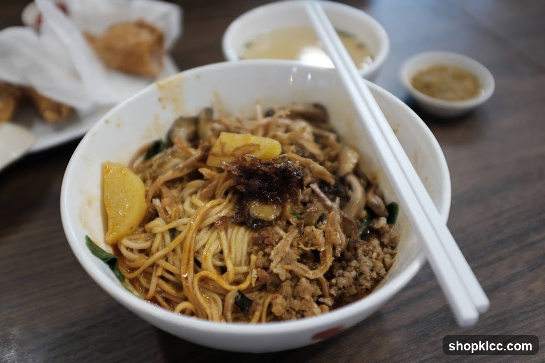 Noodles with Toppings