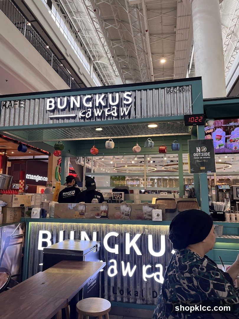 Bungkus Caw Caw Kafe Interior Shot
