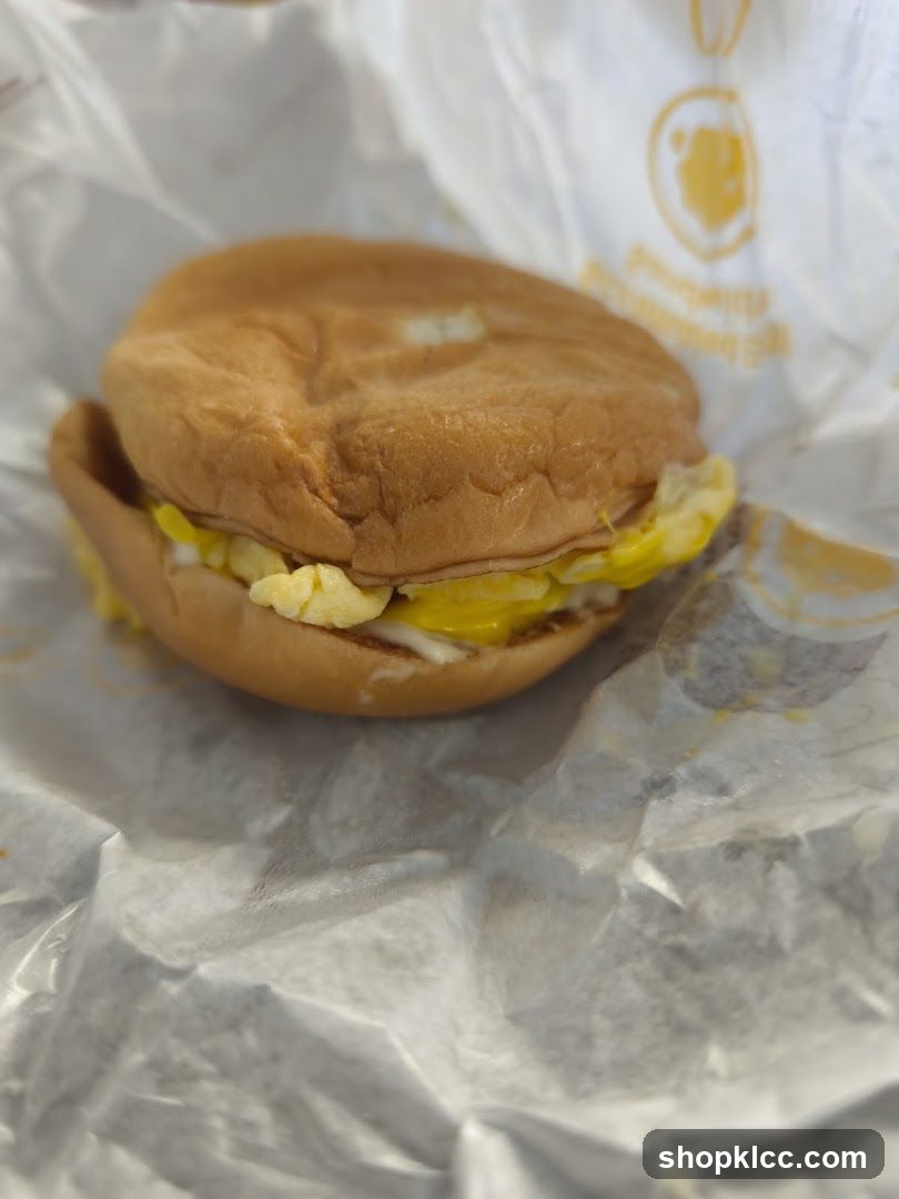 Egg Sandwich on White Bun