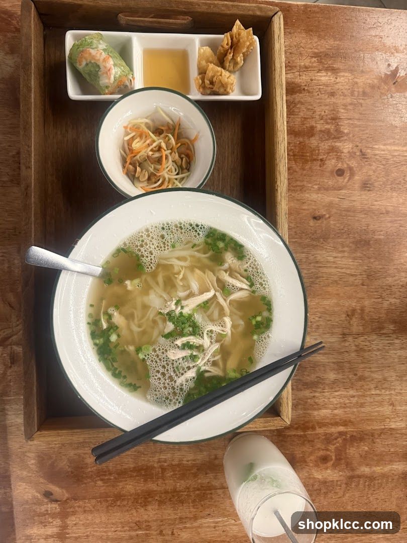 Ăn Viet @The Gardens Mall