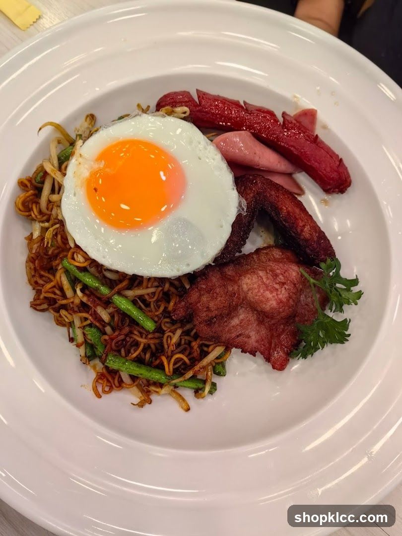 Noodles with Fried Egg and Meats