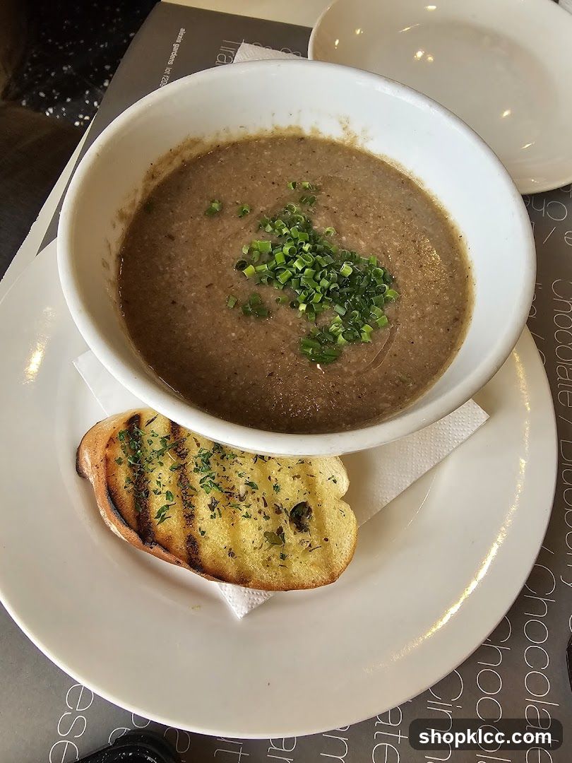 Mushroom Soup with Garlic Bread