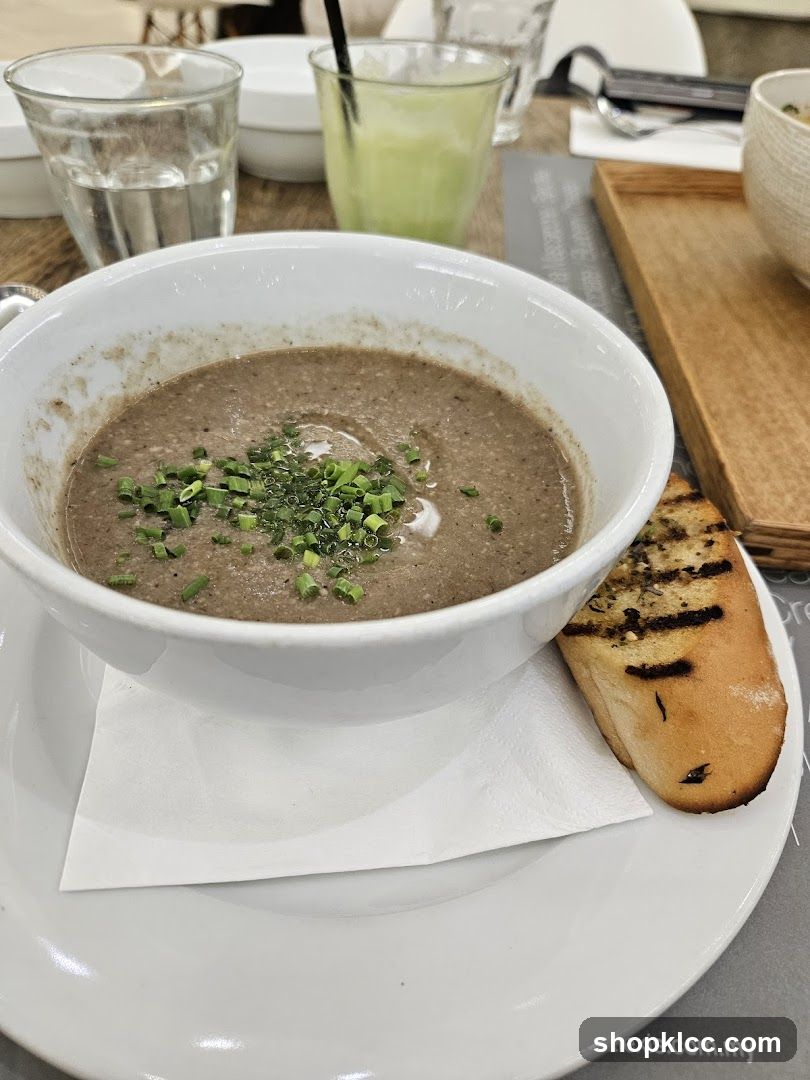Mushroom Soup with Bread
