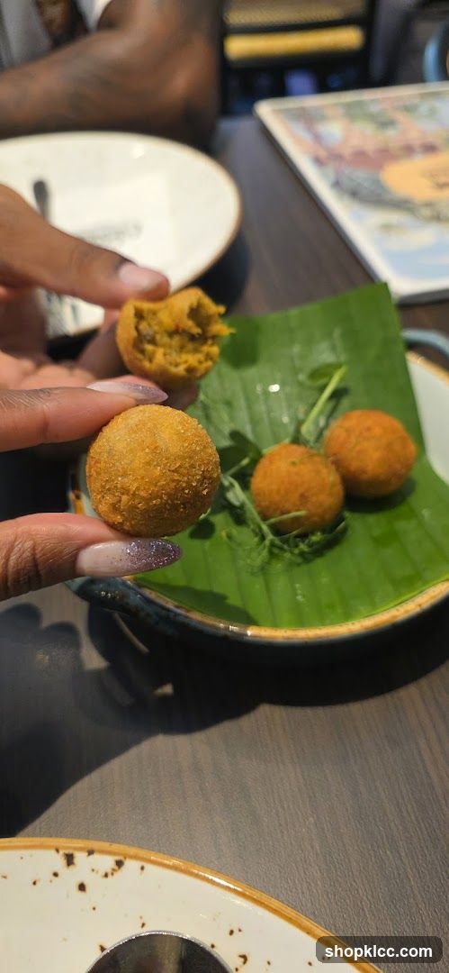 Fried Bites on Banana Leaf