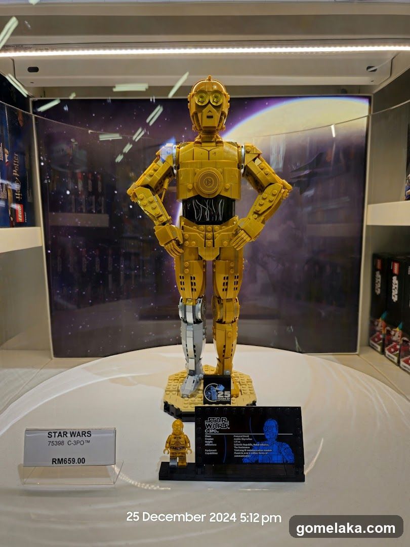 Lego Star Wars C-3PO Display