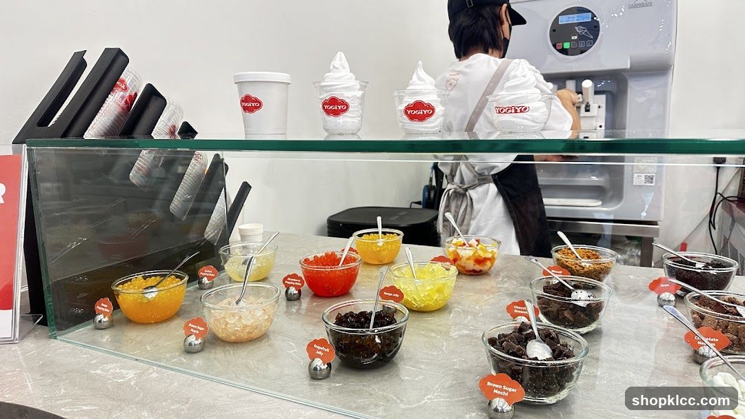 Yoggyo Dessert Shop Interior