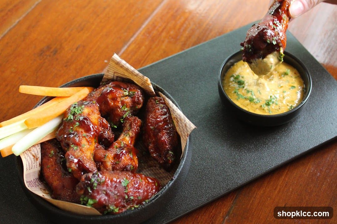 Chicken Wings with Dip