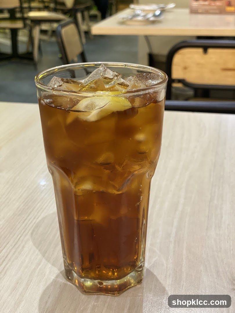 Iced Tea with Lemon