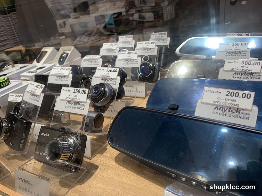Dashcams and Rearview Mirror Cameras