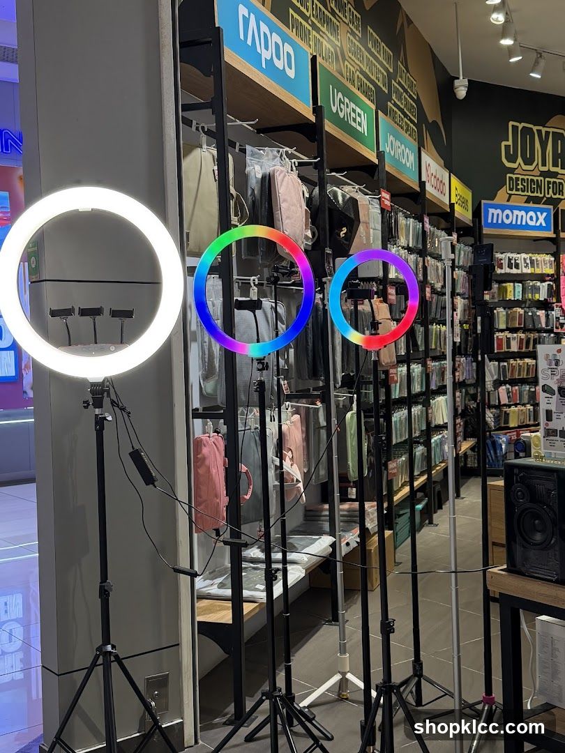 Ring Lights and Accessories Display