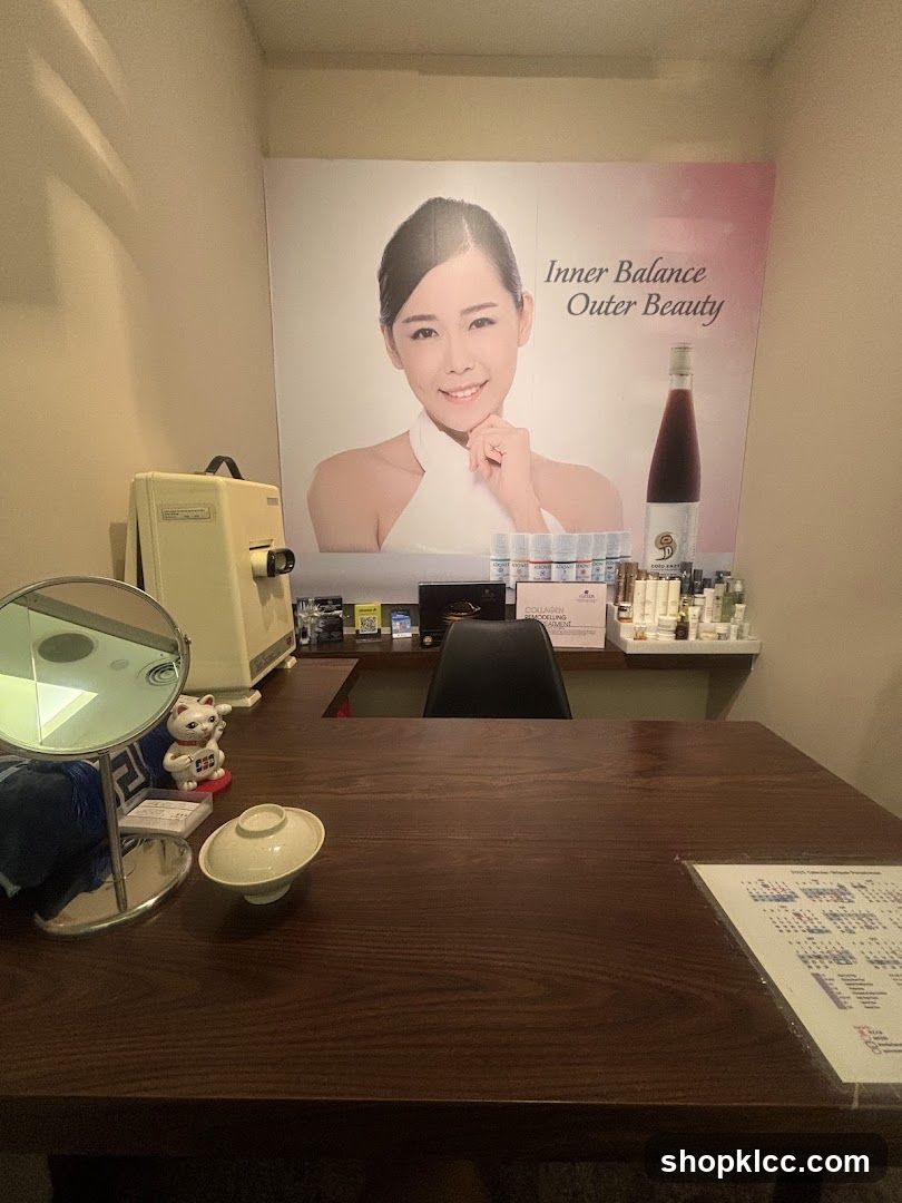Beauty Salon Reception Desk